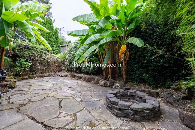 Foto del edificio - 3041 SE Main St