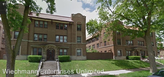 Foto del edificio - 2957 N Bartlett Ave