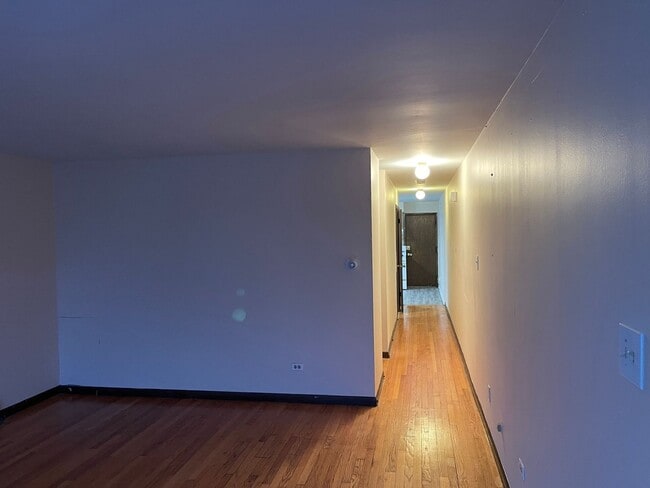 Building Photo - 1912 W State St