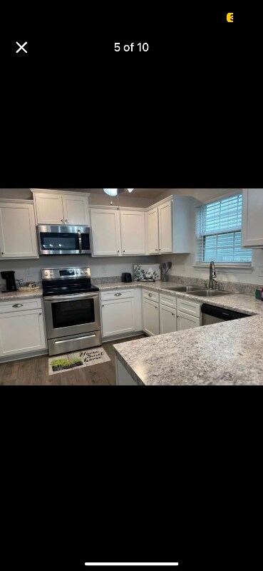 Foto del edificio - 448 Eisenhower Dr