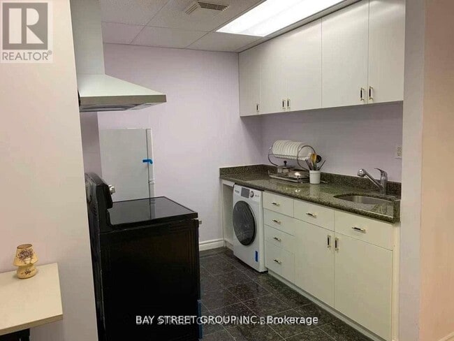 Building Photo - 55 Fortune Crescent