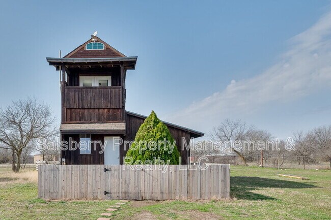 Foto del edificio - 7584 Ben Day Murrin Rd