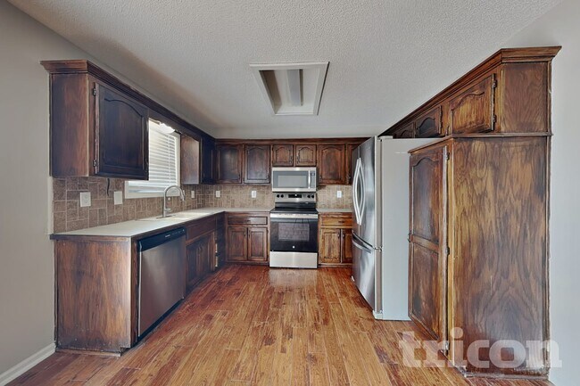 Foto del edificio - 1501 Cypress Dr