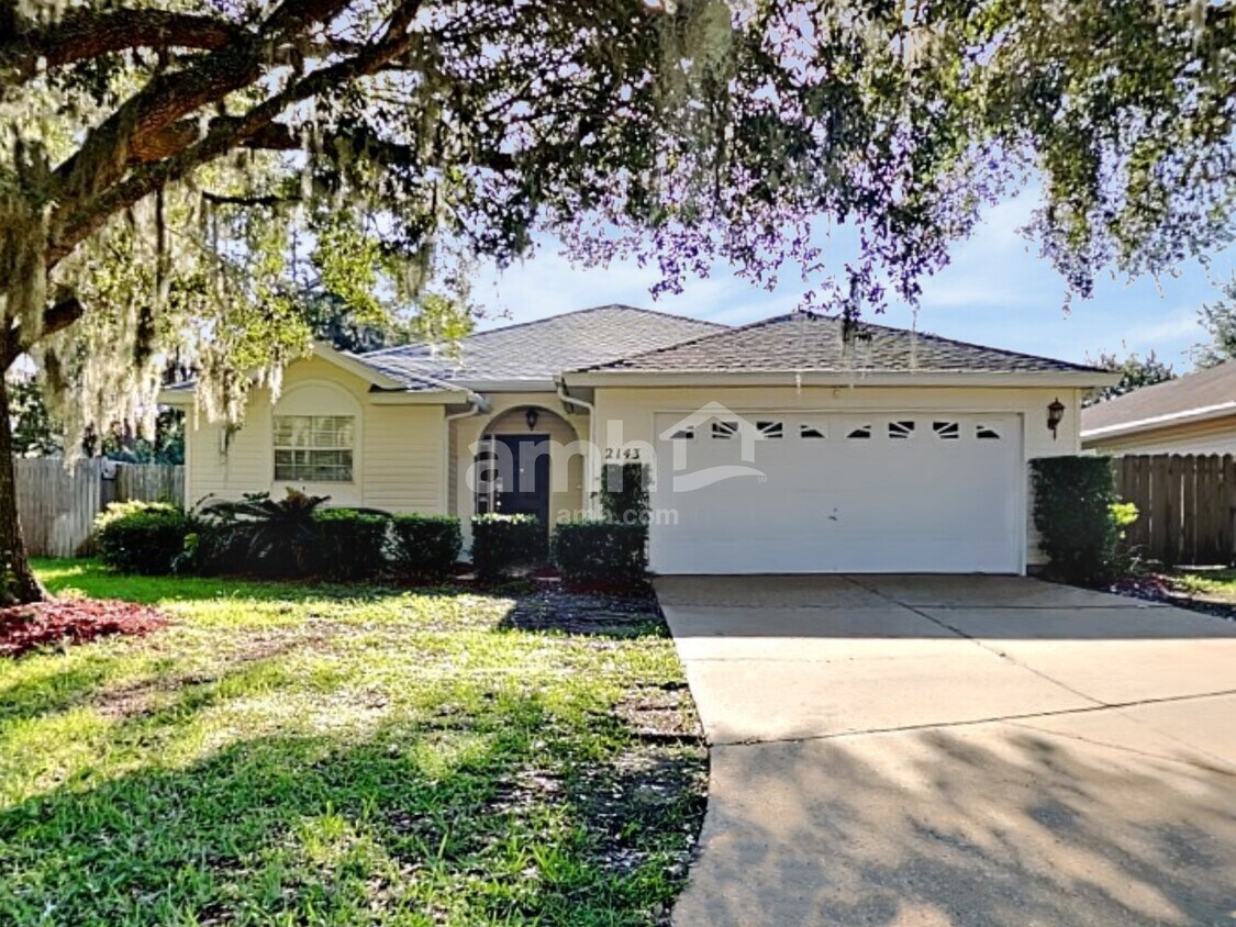 Foto principal - 2143 Featherwood Dr W