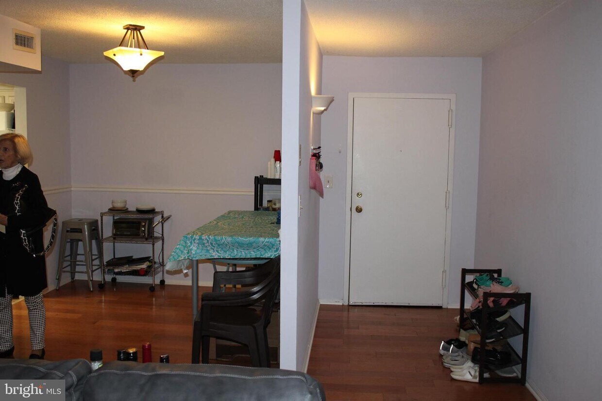 7721 Tremayne Pl Unit 310, McLean, VA 22102 Apartment for Rent in