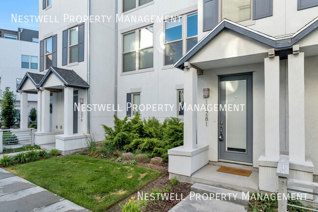 Building Photo - 11281 High Crest Ln
