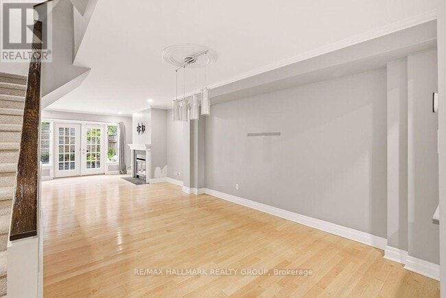 Building Photo - 47 Rideau Terrace