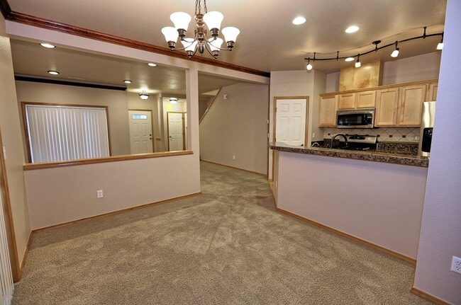 Building Photo - Belgrove" Gated Community Townhome