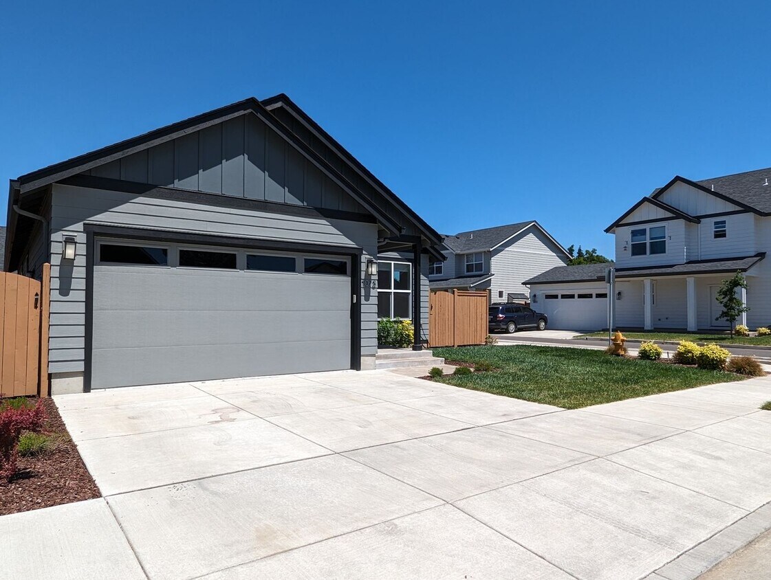 Beautiful 3bed/2bath home in Springfield! - Beautiful 3bed/2bath home in Springfield!