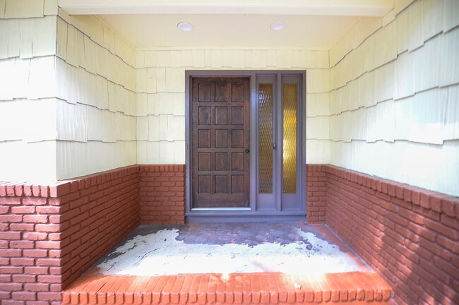 Foto del edificio - 8 Harris Ave