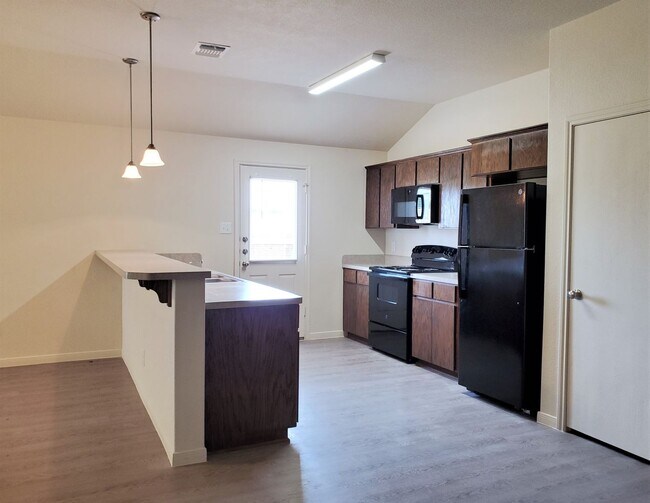 Foto del edificio - 5804 Rustler Dr