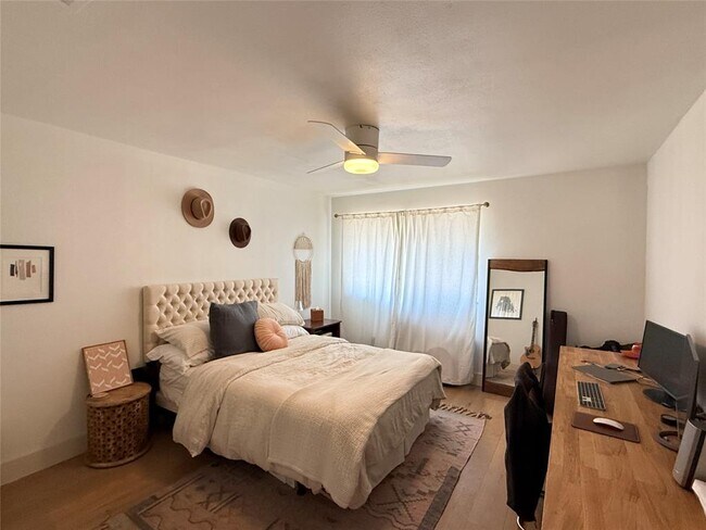 Foto del edificio - 4814 White Elm Dr