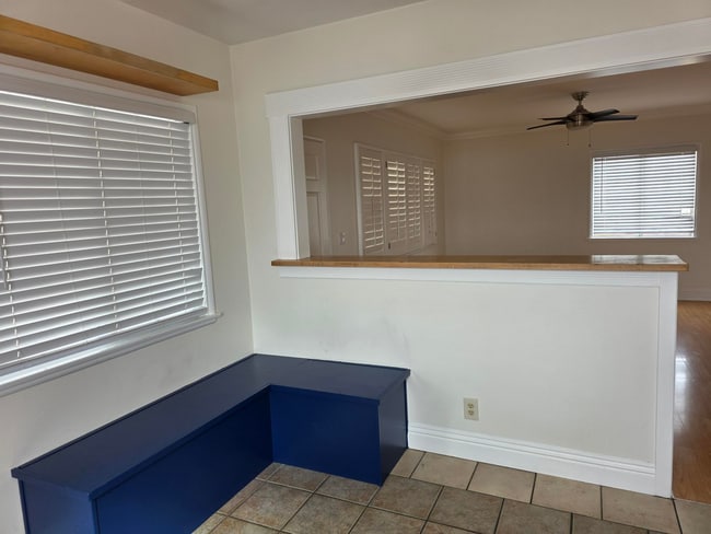 Building Photo - 509 S Catalina Ave