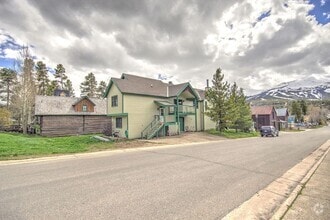 Building Photo - 455 Lincoln Ave