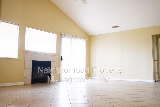 Foto del edificio - 3574 N State Ave