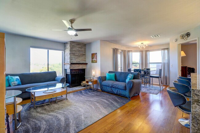 Building Photo - 4850 E Desert Cove Ave