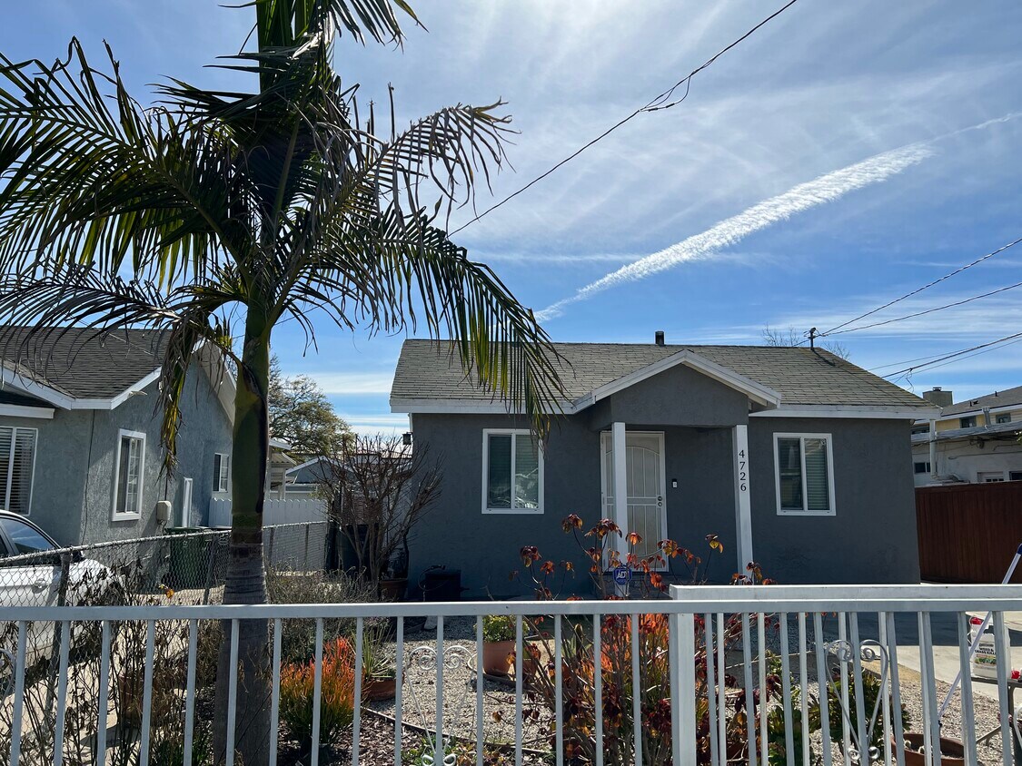Foto principal - 4728 W 163rd St