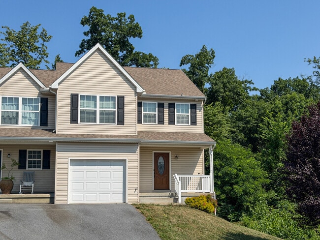 Foto del edificio - 271 Wildflower Dr