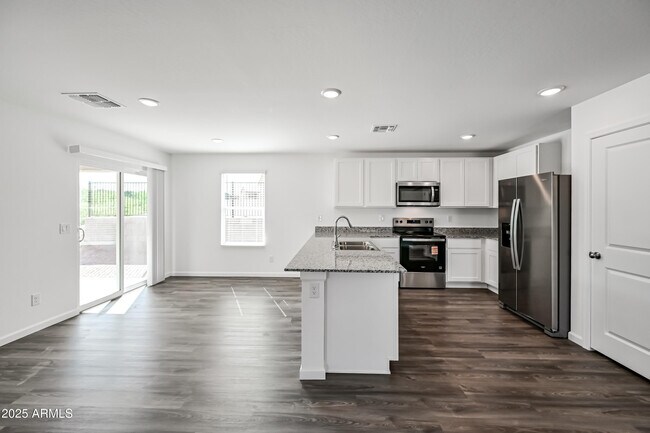 Building Photo - 1845 Yance Dr