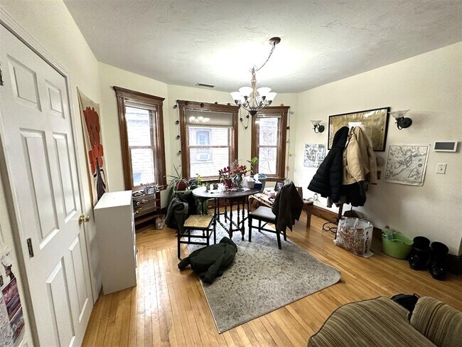 Building Photo - 207 Boston Ave