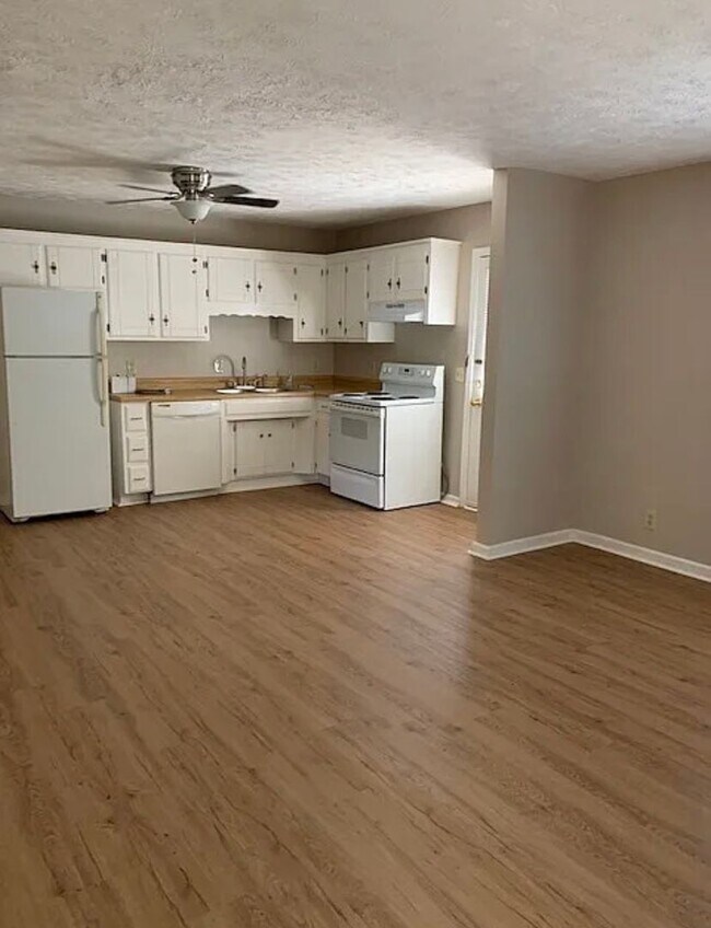Building Photo - 3118 Windemere Cir