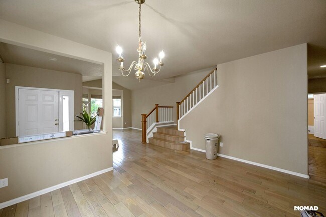 Foto del edificio - Spacious 4BR House in Aurora