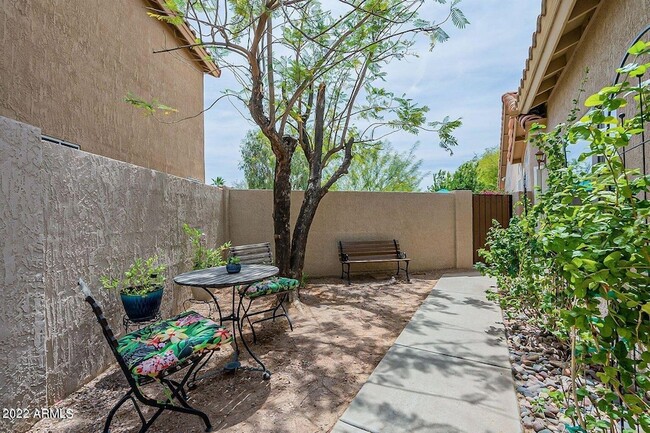 Building Photo - 11014 N 111th Way
