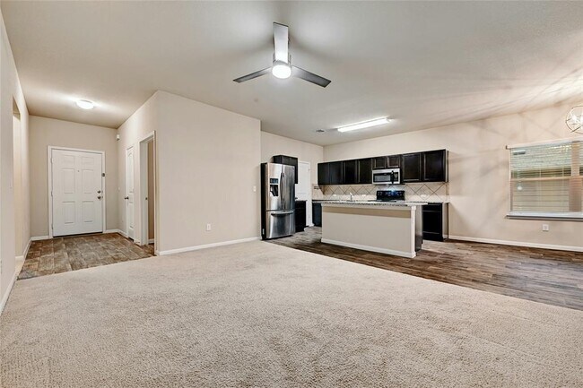 Building Photo - 6301 Wideleaf Dr