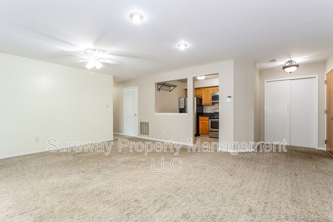 Building Photo - 108 Lowell Ct