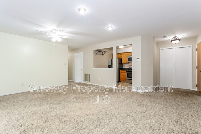 Foto del edificio - 108 Lowell Ct