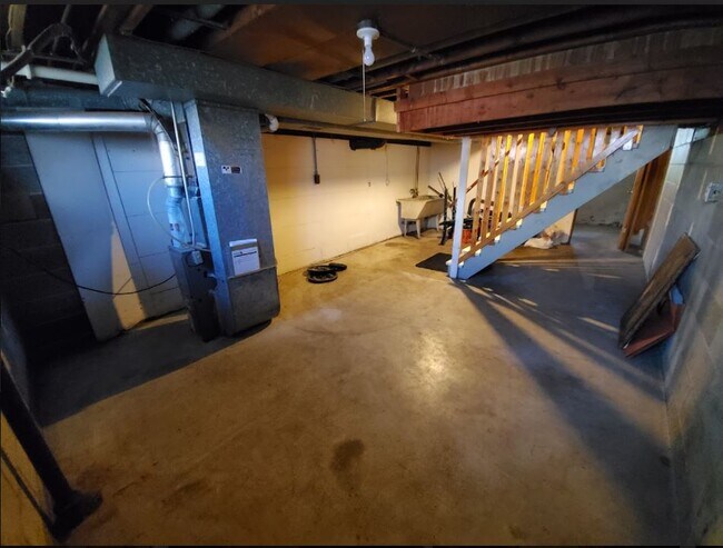 Building Photo - 1180 Lane Pl
