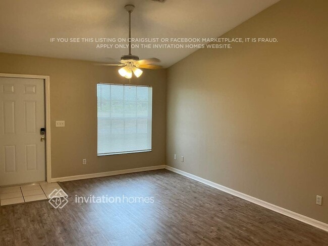 Foto del edificio - 904 NE 5th Pl