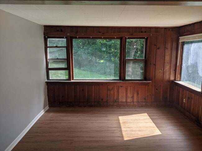 Foto del edificio - 1943 New Hackensack Rd