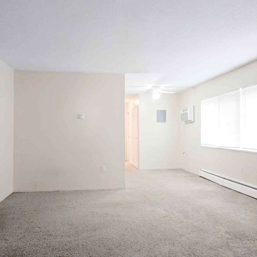 Primary Photo - 280 W Fuller Ave