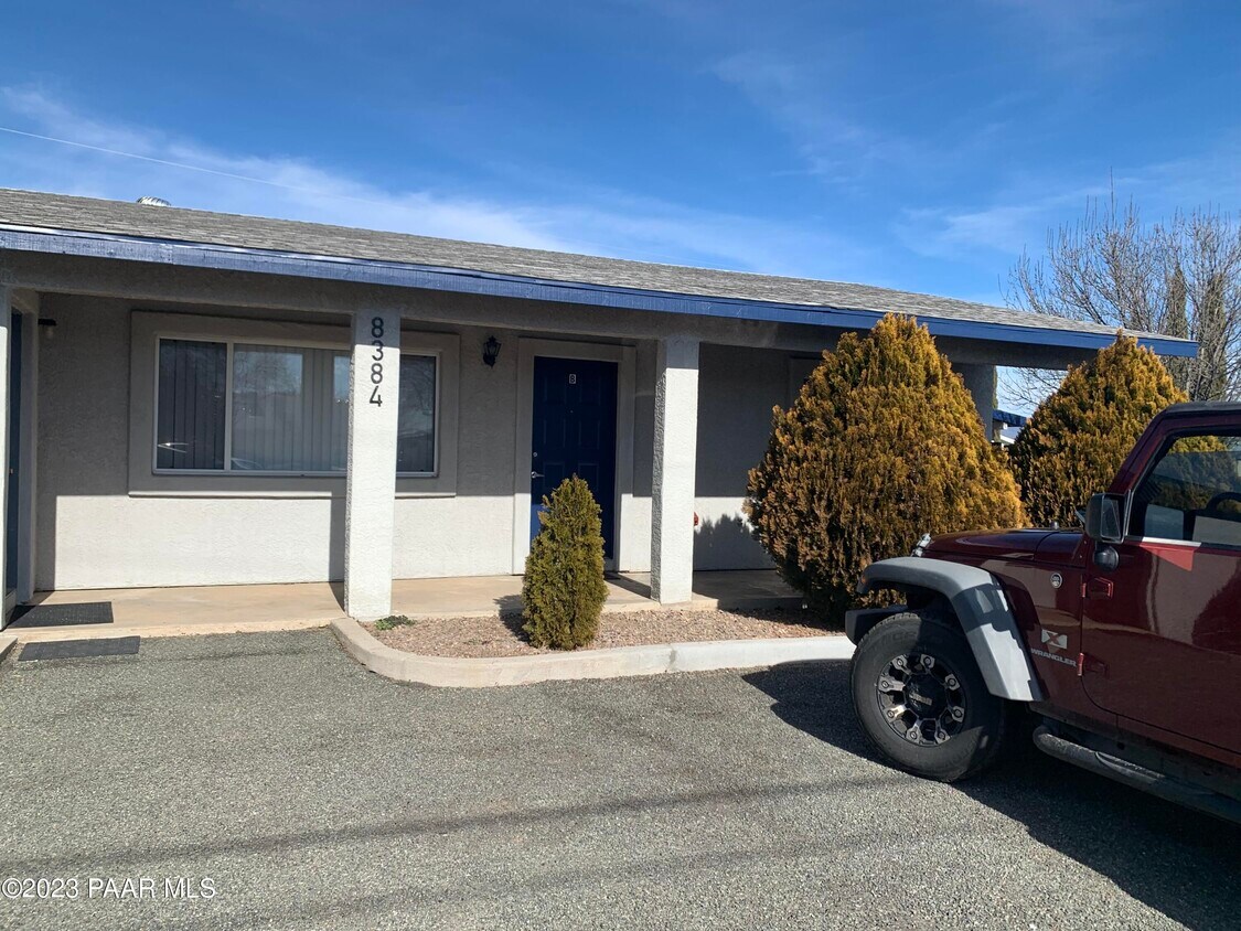 8384 Florentine Rd Unit B, Prescott Valley, AZ 86314 Room for Rent in