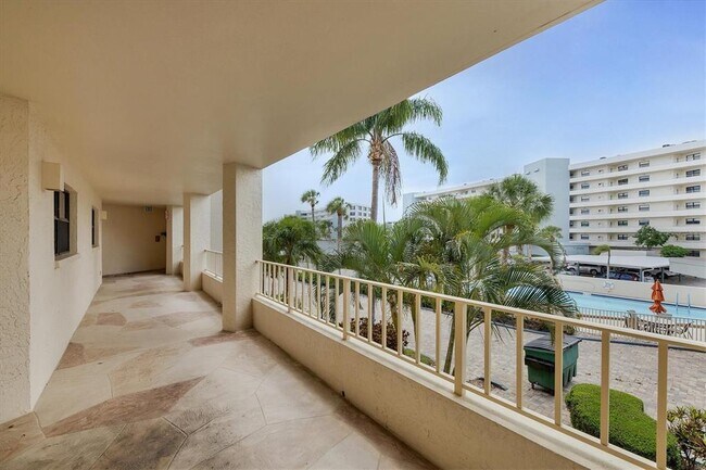 Foto del edificio - 5740 Midnight Pass Rd