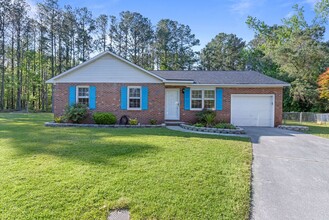 Building Photo - 304 Fairfield Ct