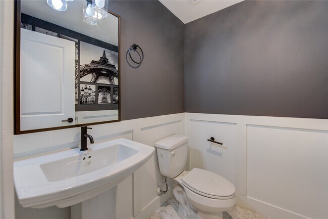 Foto del edificio - 10926 Fire Creek Dr