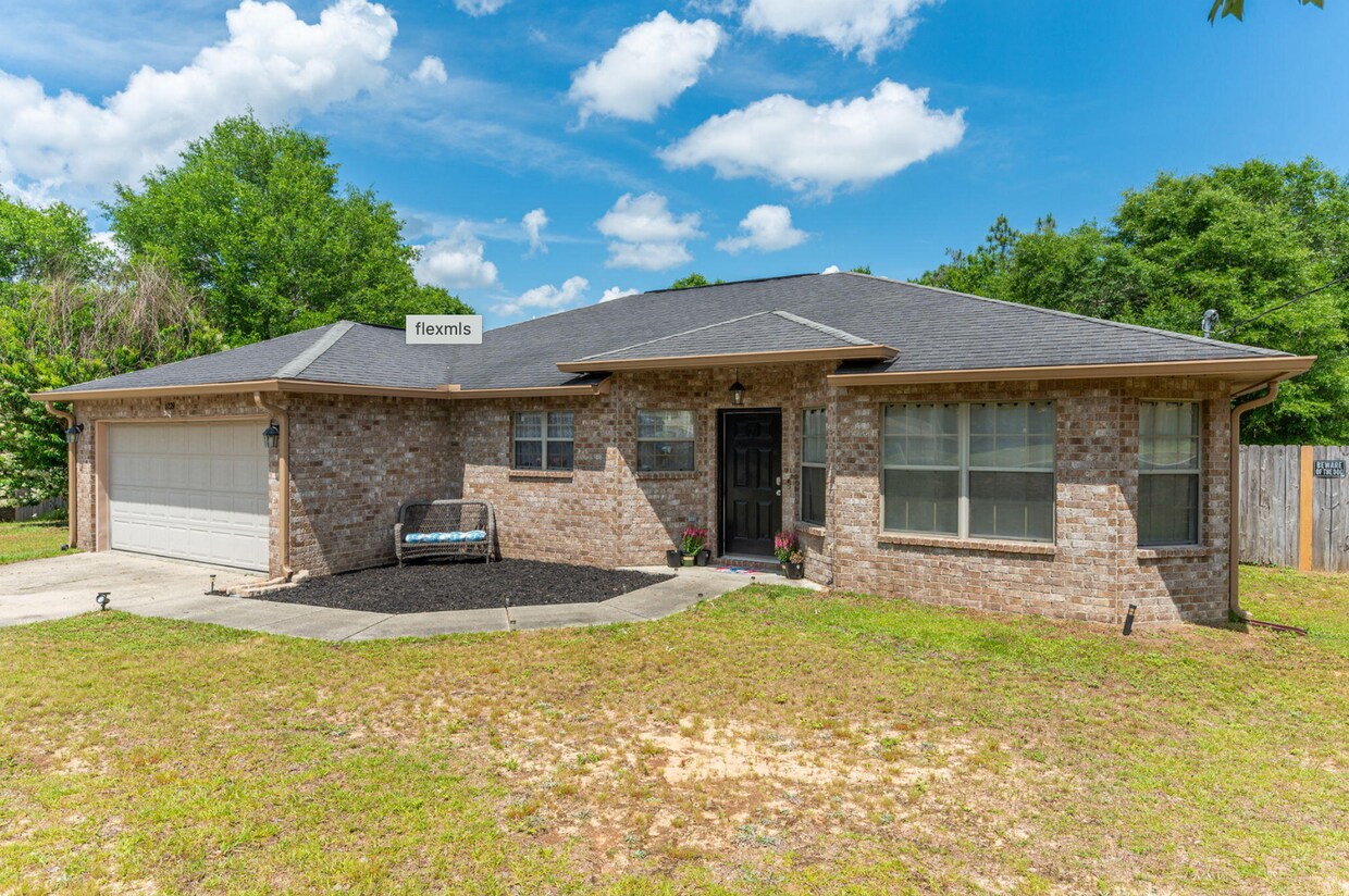 Primary Photo - 3 bedroom 2 bathroom