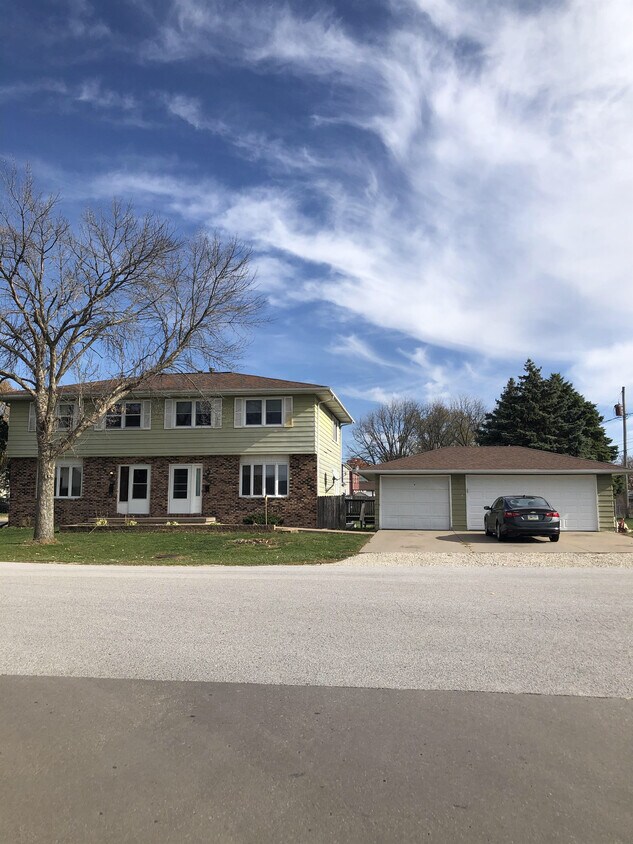 Primary Photo - 1721 N Elsie Ave