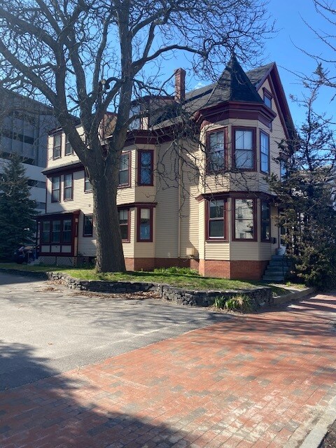 Foto del edificio - 210 Saint John St