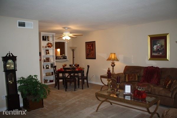 Primary Photo - 10500 Holly Springs Dr