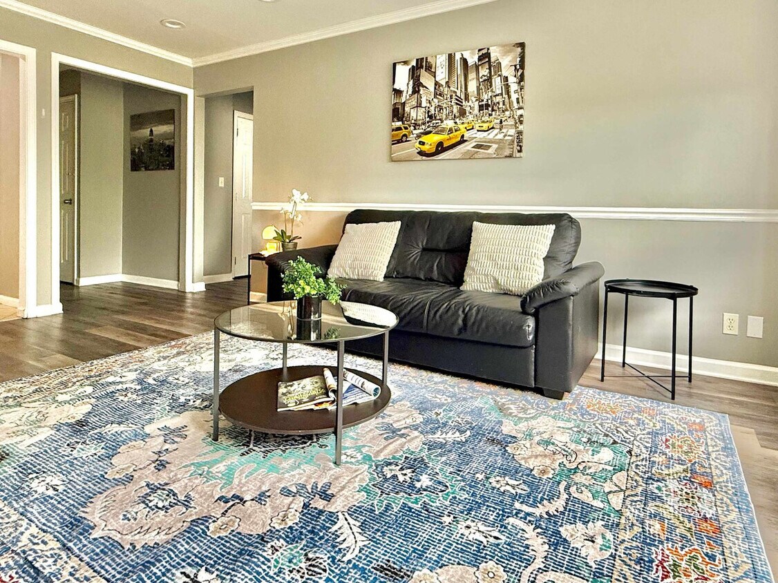 Foto principal - 215 Piedmont Ave NE