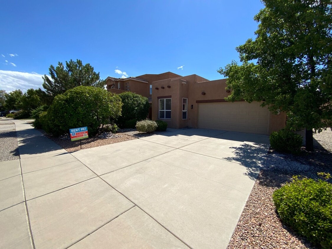 Primary Photo - 3 Bedroom Single Story Home Available Near...