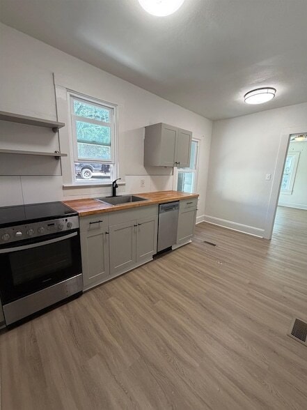 Photo - 1418 Jackson St House