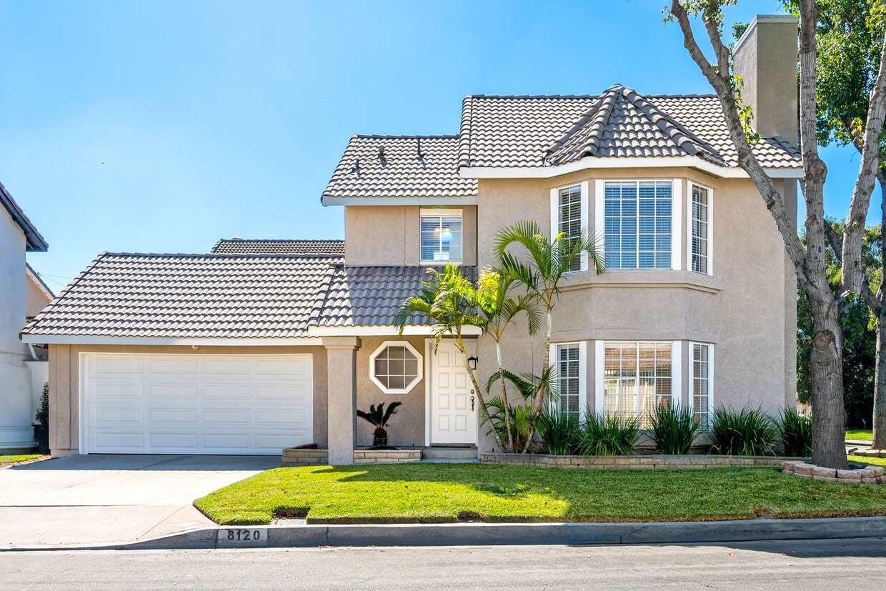 Foto principal - 2 Story dream home, 3 bedroom, 2 and 1/2 B...