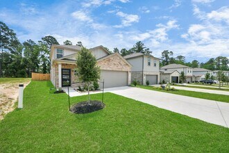 Building Photo - 19 Courageous Side Way