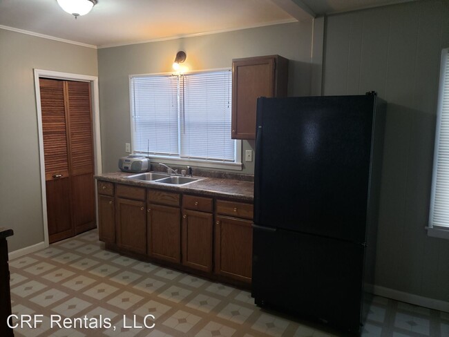 Building Photo - 2 br, 1 bath House - 1618 Newell St.