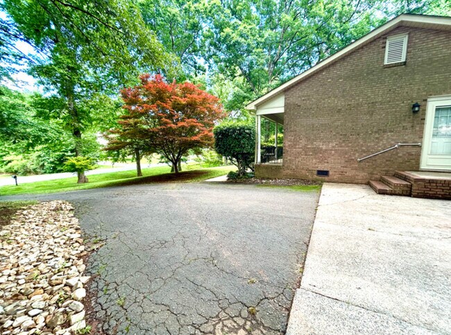 Building Photo - 4515 Carving Tree Dr