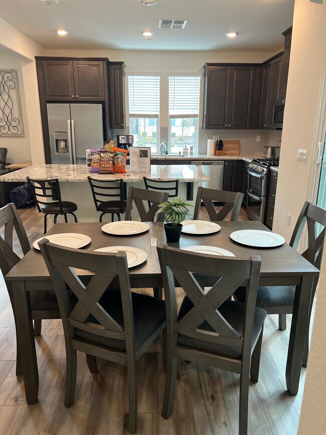 Foto del edificio - 8814 Crimson Ridge Way